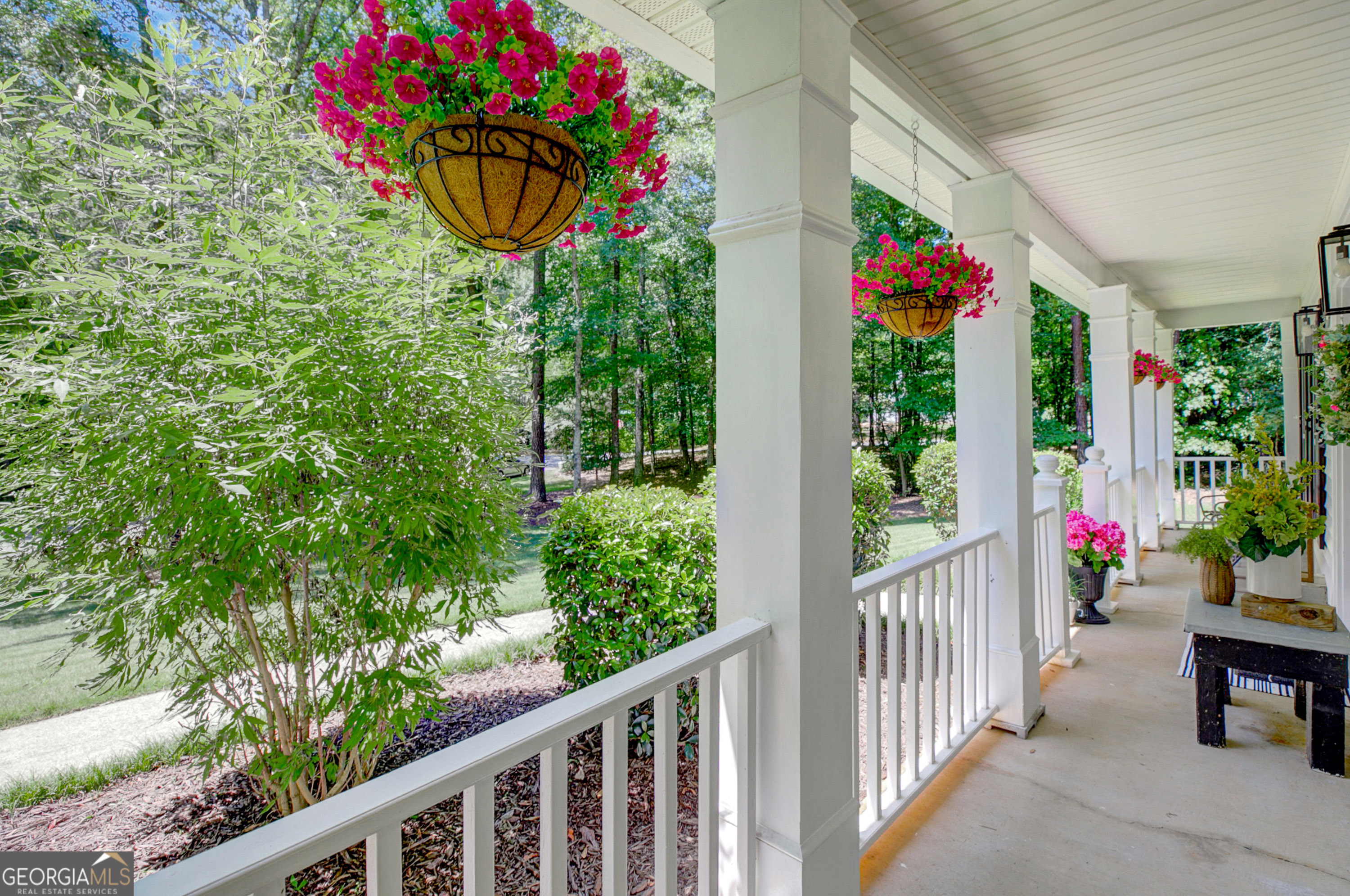100 Glenwood Chase