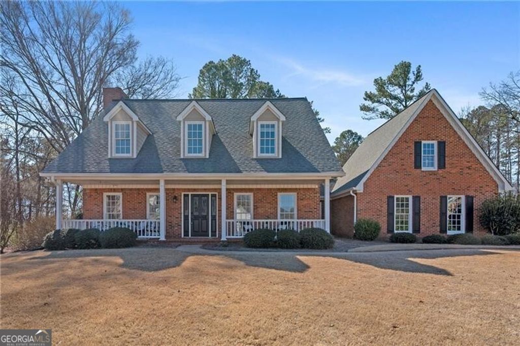 Photo of 950 Mountain Brook Lane NW, Marietta, GA 30064 (MLS # 10692649)