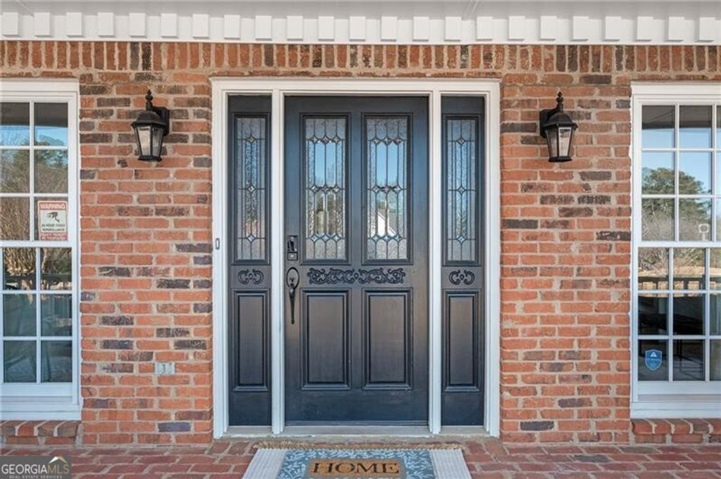 Photo of 950 Mountain Brook Lane NW, Marietta, GA 30064 (MLS # 10692649)