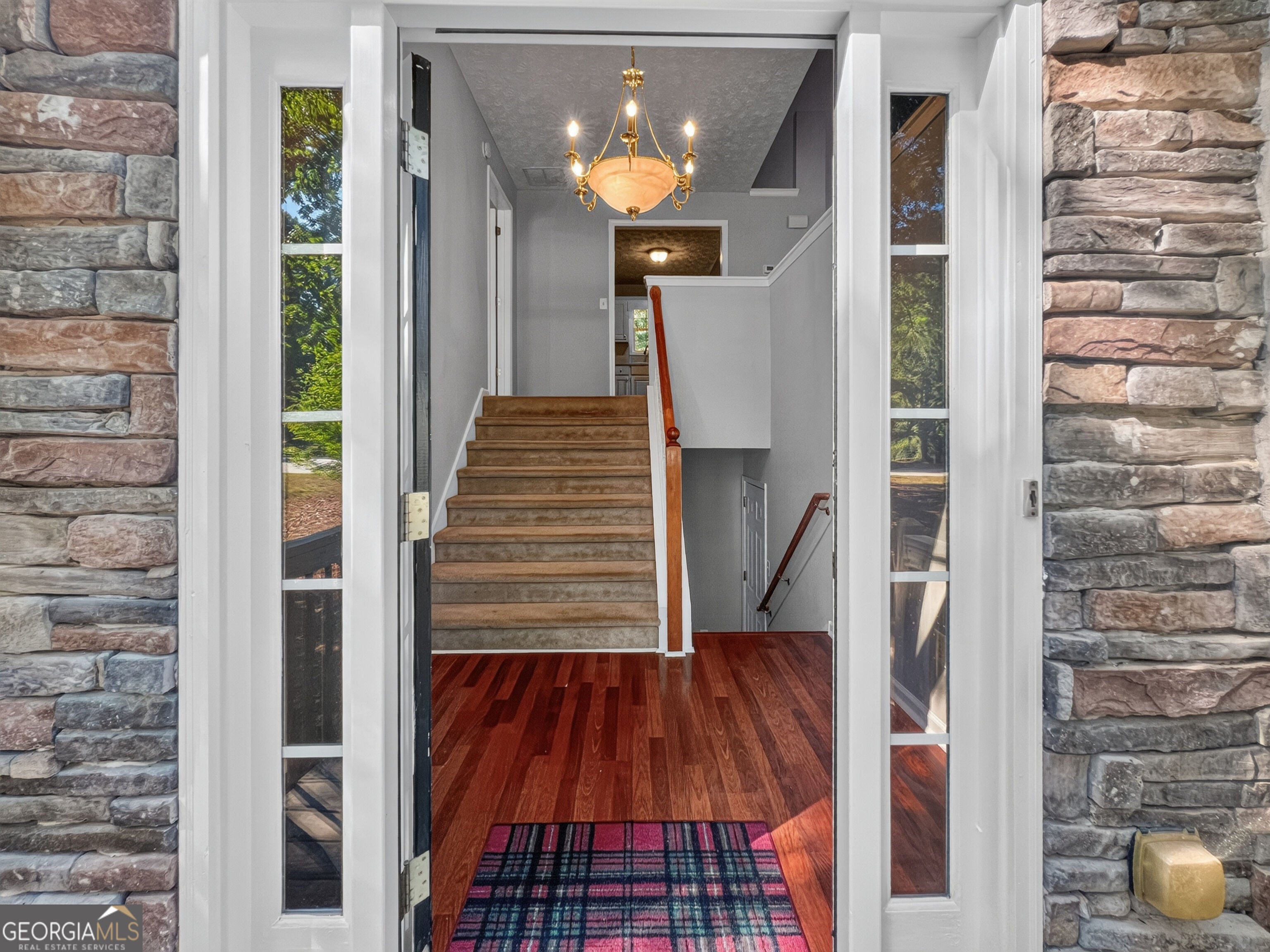 1052 Crystal Brook WAY