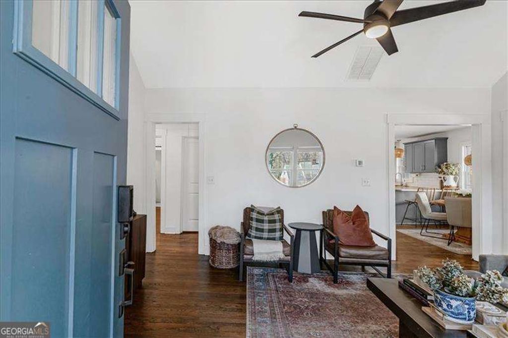 Photo of 1931 S Gordon Street SW, Atlanta, GA 30310 (MLS # 10701344)