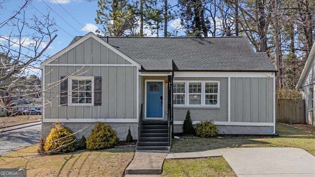 Photo of 1931 S Gordon Street SW, Atlanta, GA 30310 (MLS # 10701344)