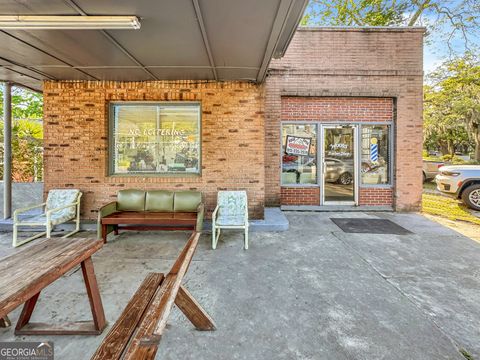 747 E 37th ST Savannah GA 31401