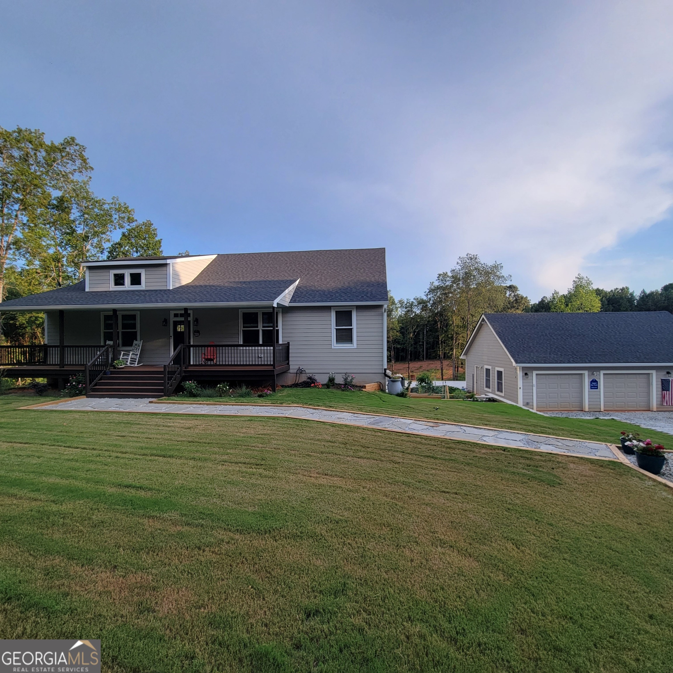 107 Oak Way DR