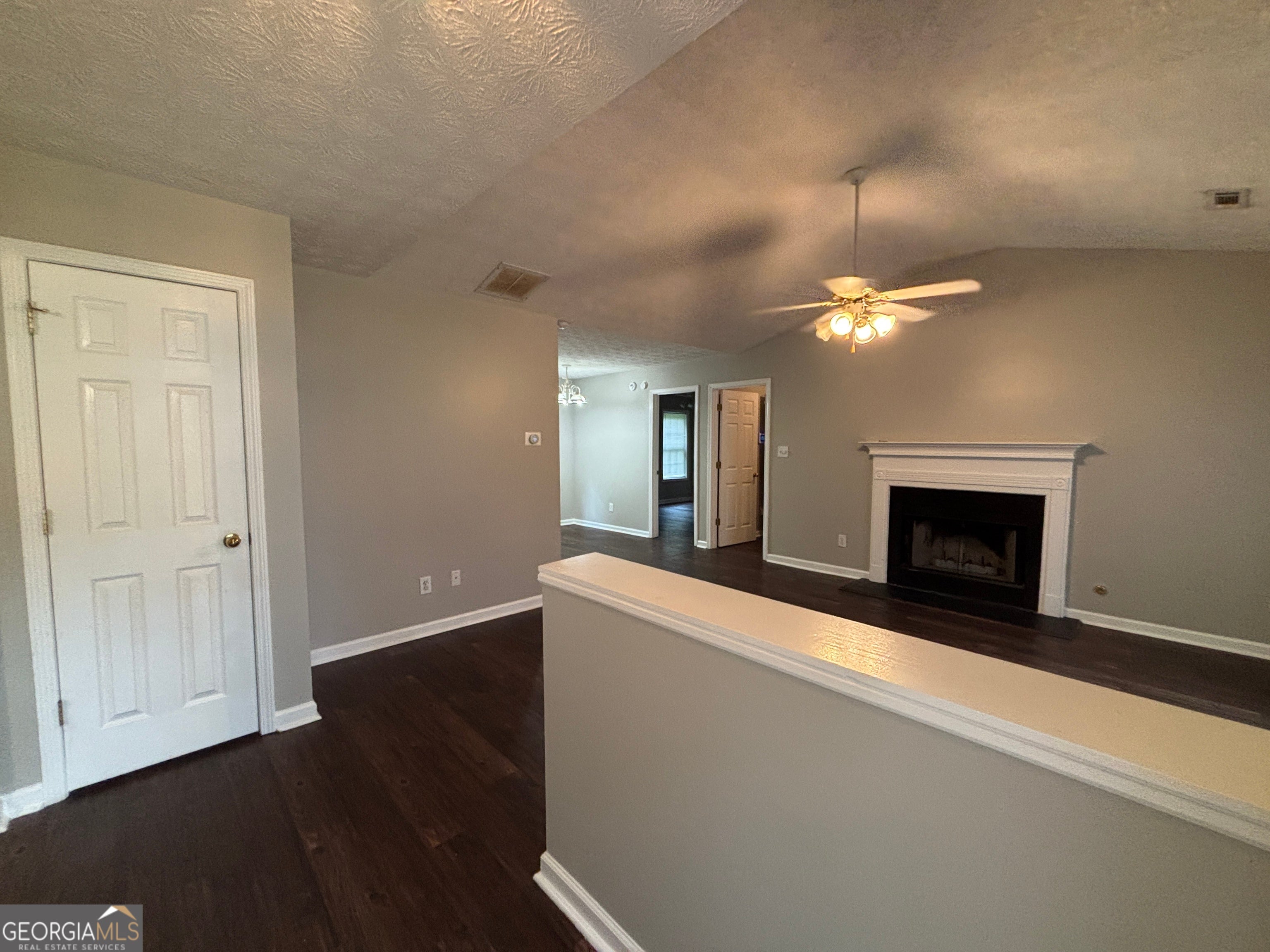 43 Canterbury DR