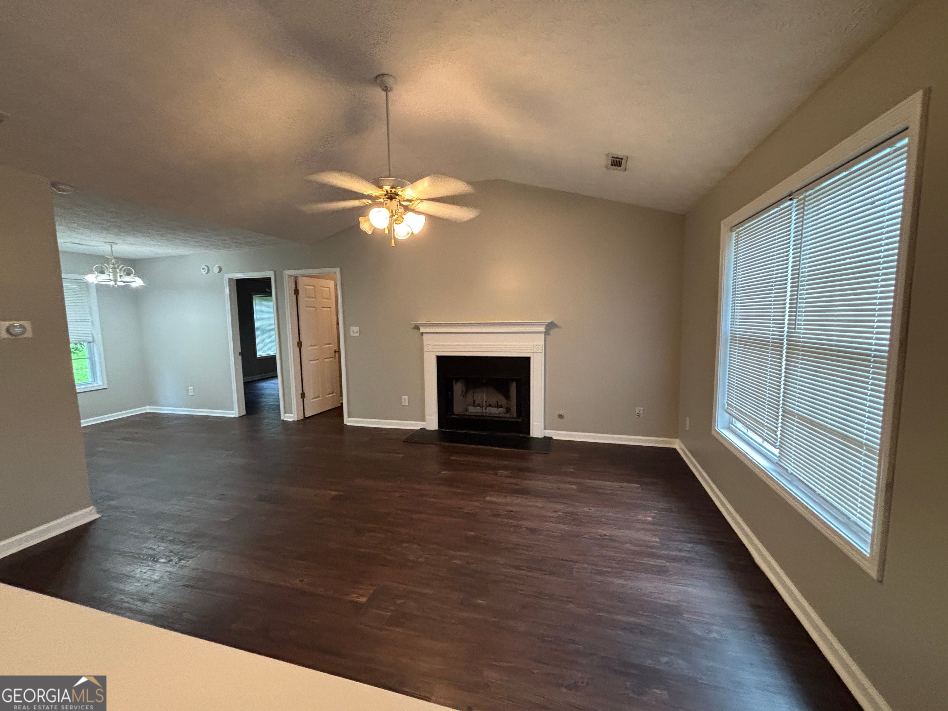 43 Canterbury DR