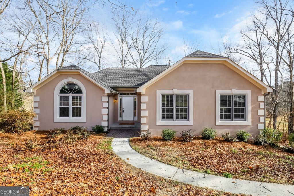 Photo of 3170 Lakecrest Drive, Dacula, GA 30019 (MLS # 10695056)