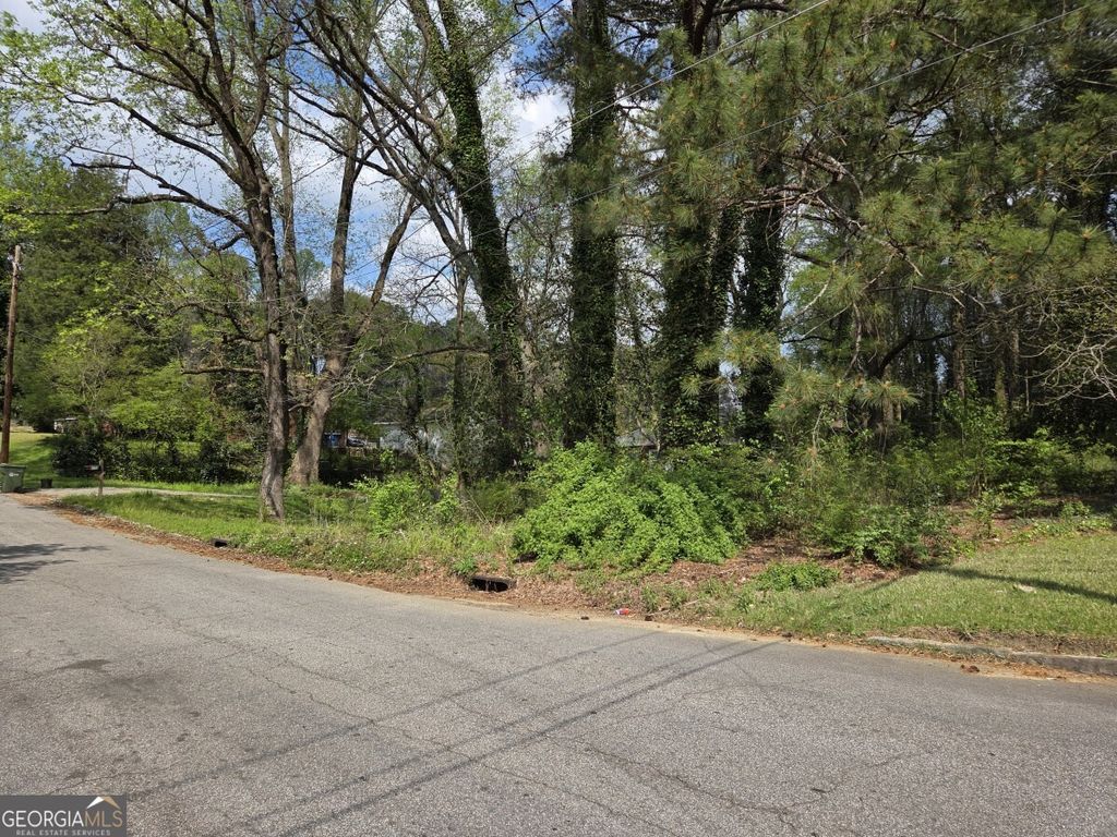 Photo of 349 Chilton Dr NW, Atlanta, GA 30318 (MLS # 10724477)