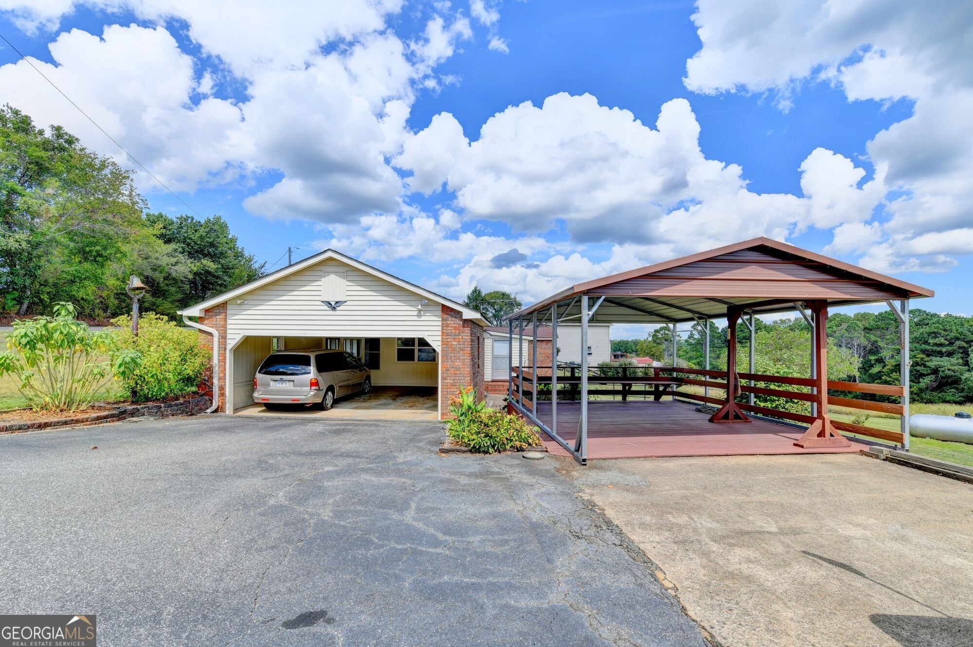 920 Hester DR