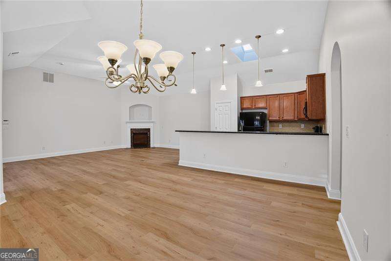 236 Abercorn WAY