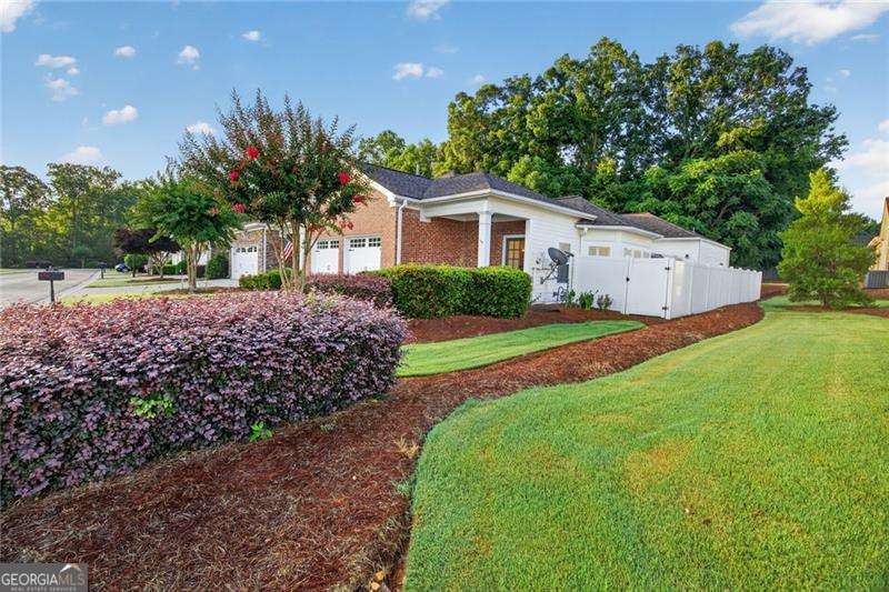 236 Abercorn WAY