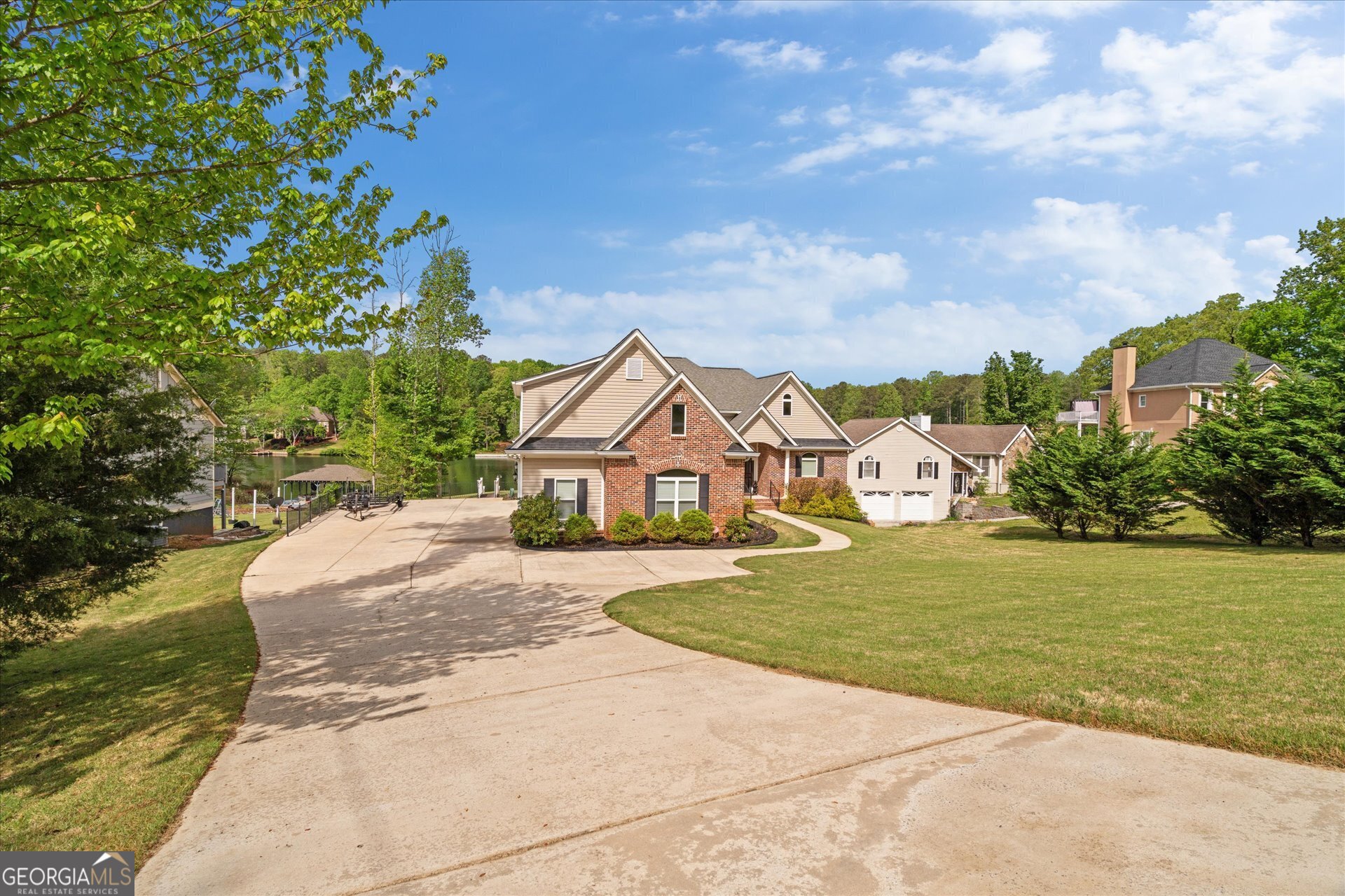 2191 Lakeview PKWY