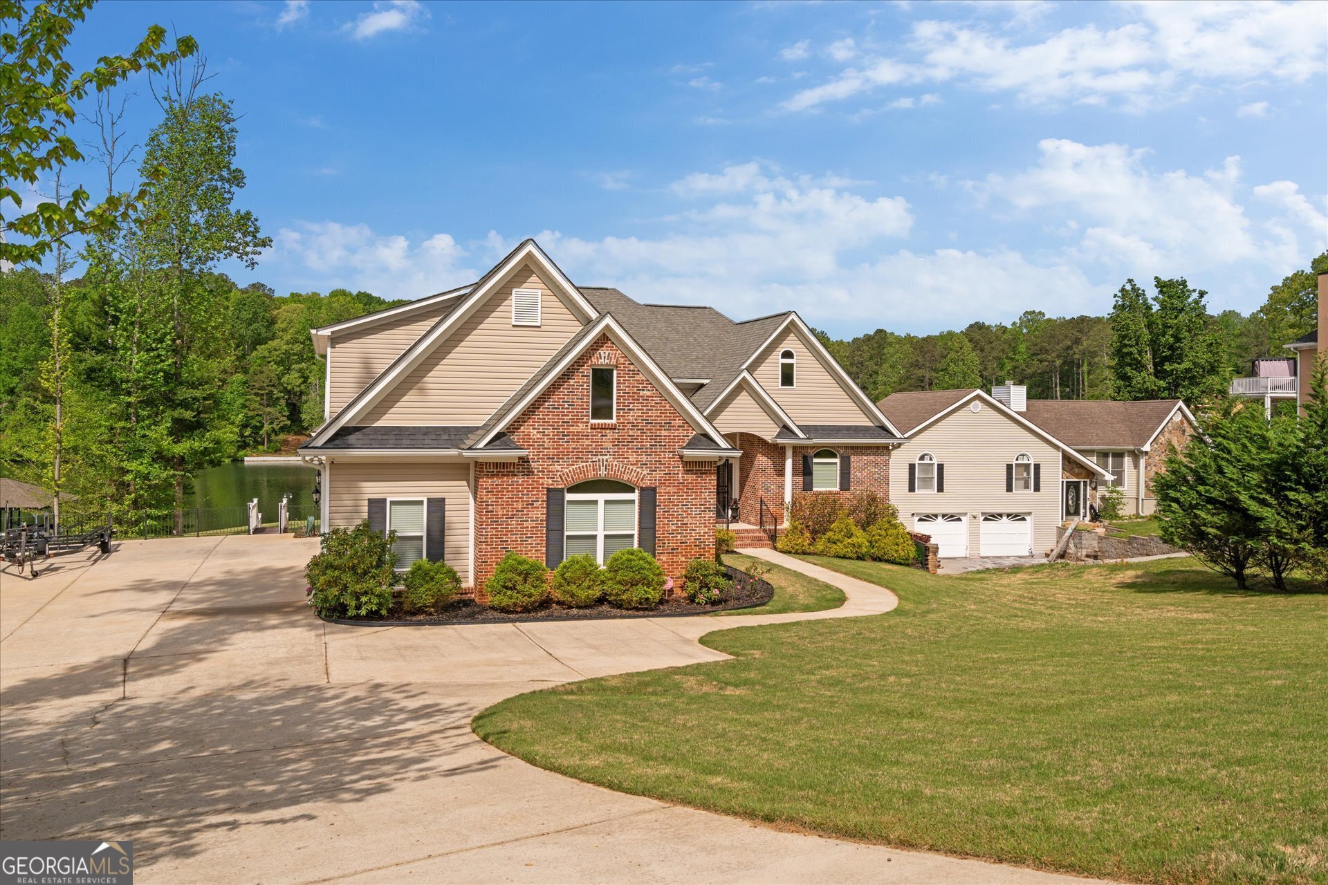2191 Lakeview PKWY