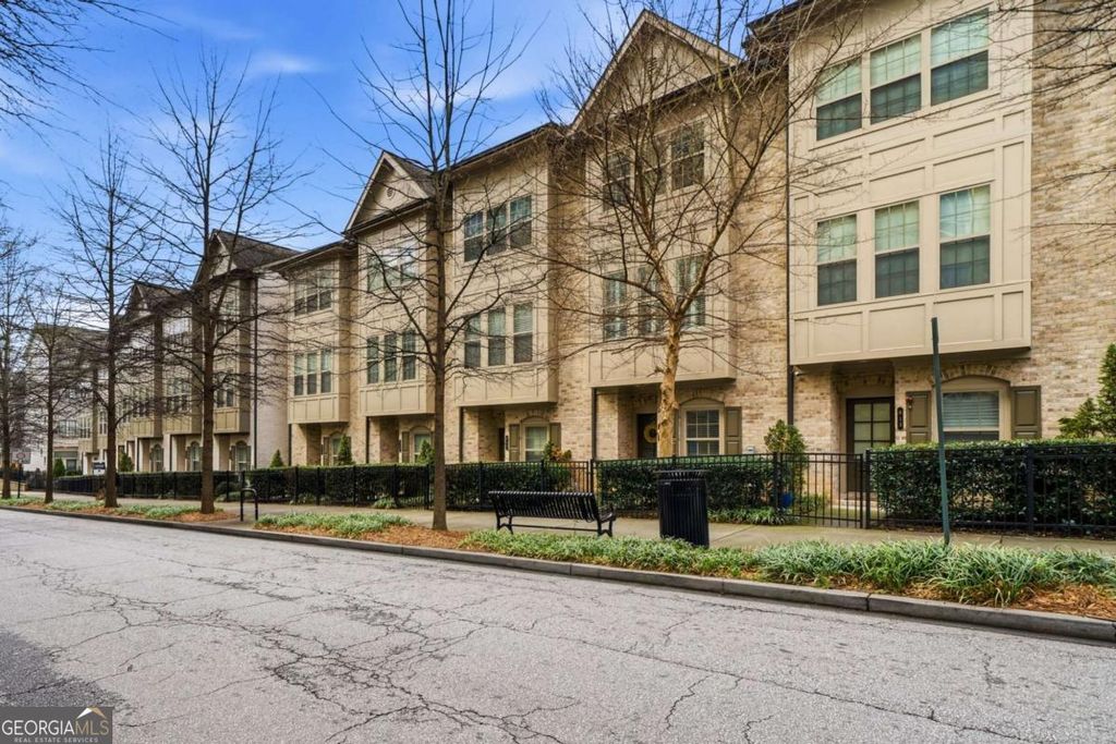 Photo of 615 Broadview Place NE, Atlanta, GA 30324 (MLS # 10765786)
