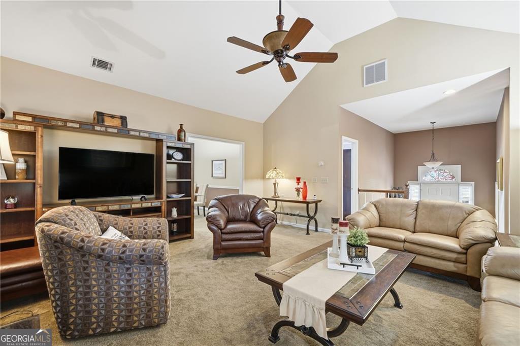 945 Club Chase CT