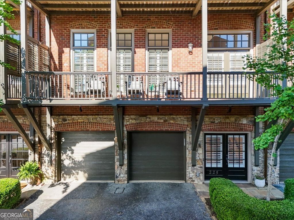 Photo of 225 Founders Mill Court, Roswell, GA 30075 (MLS # 10729416)