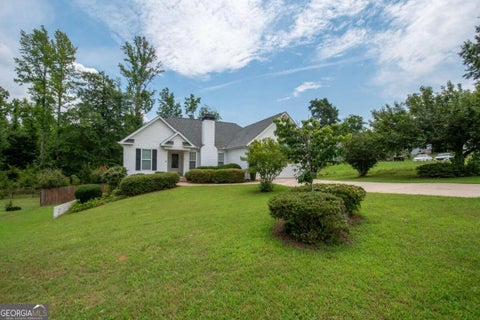 Photo of 55 Woodrow Pl, Newnan, GA 30263 (MLS # 10837173)