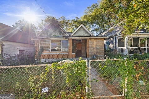 Photo of 138 Howell Street NE, Atlanta, GA 30312 (MLS # 10877725)
