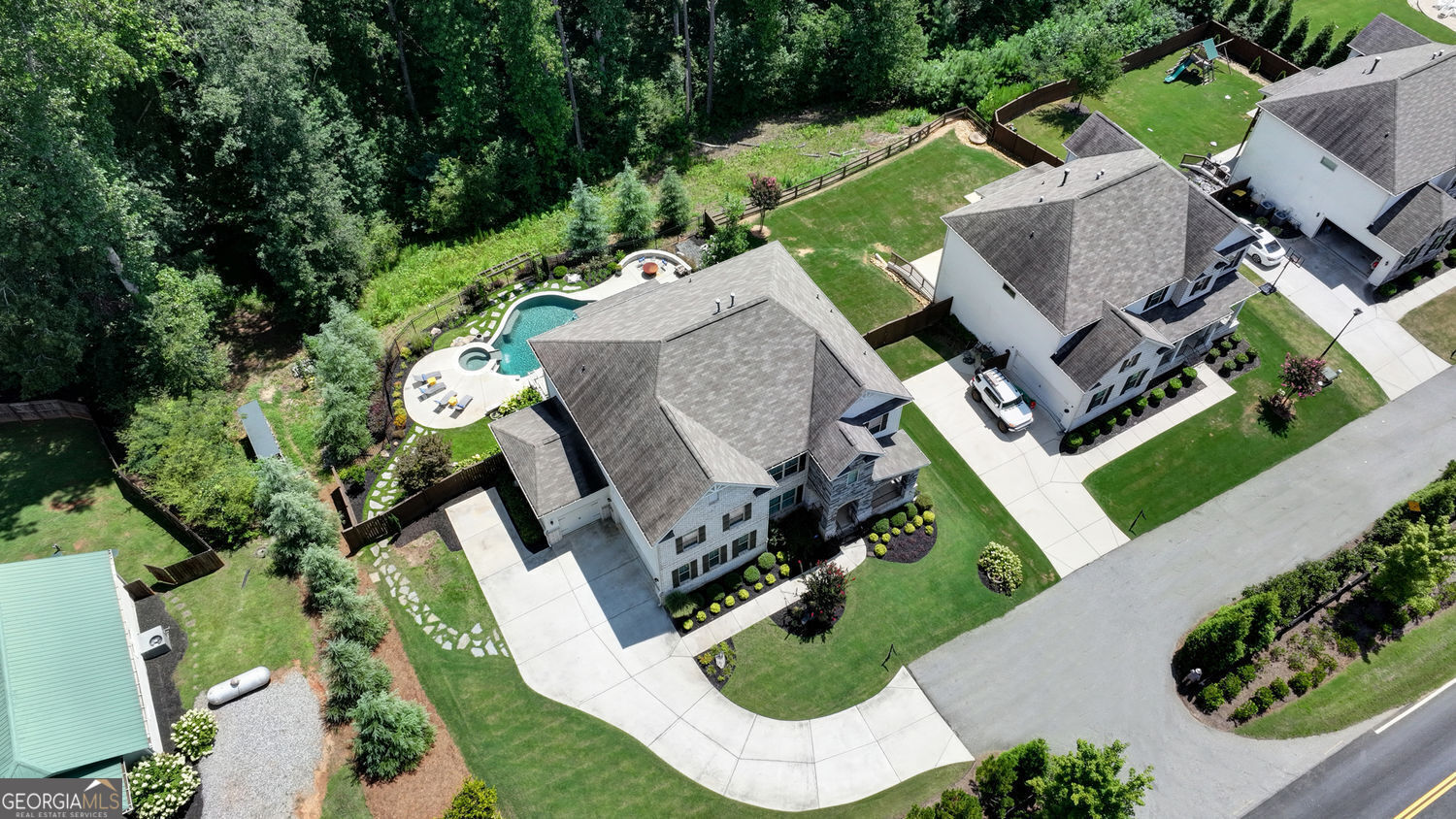 Longstreet Manor - Residential