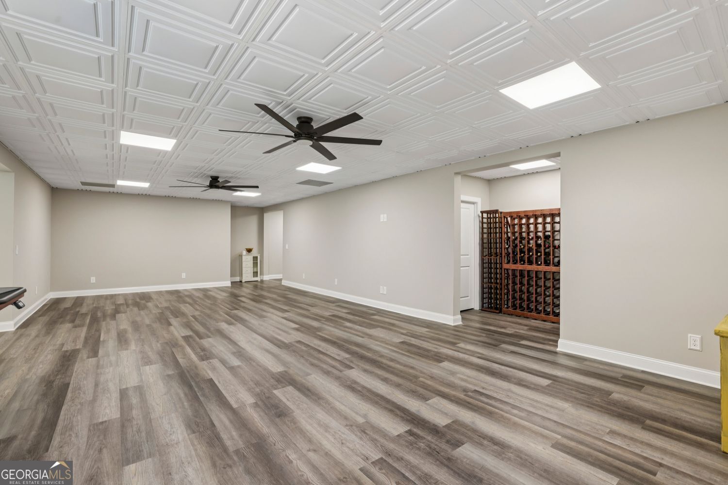 Longstreet Manor - Residential