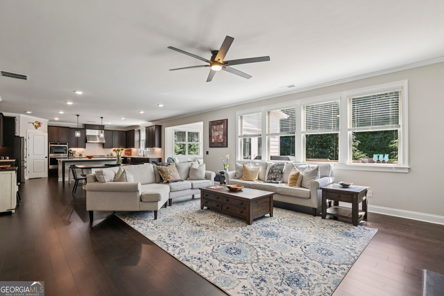 Longstreet Manor - Residential