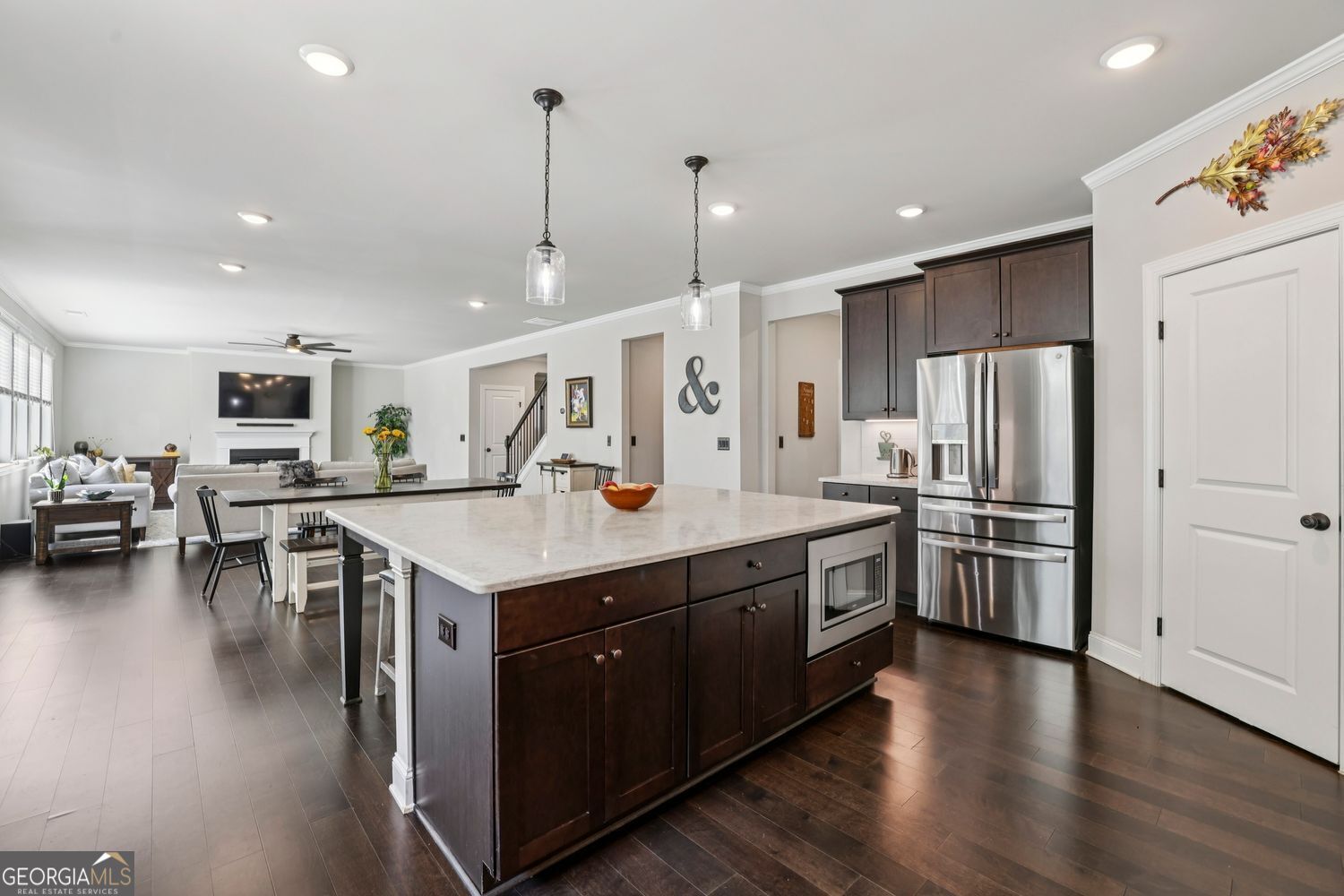 Longstreet Manor - Residential