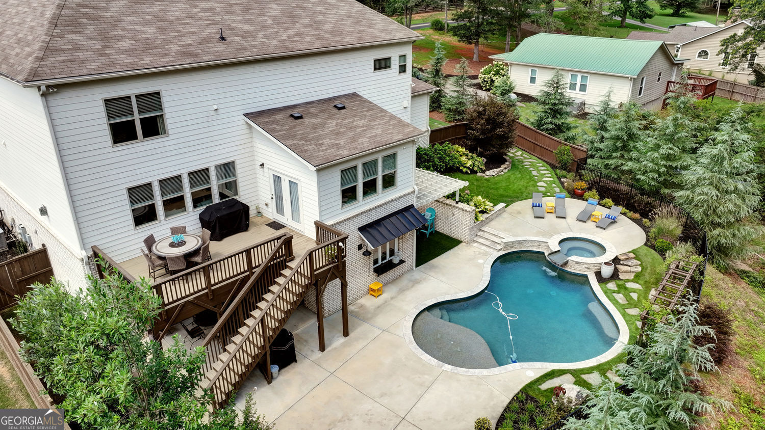 Longstreet Manor - Residential