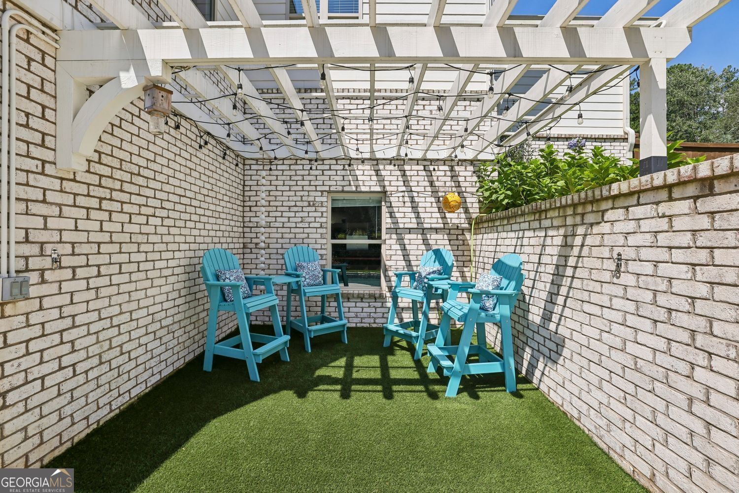 Longstreet Manor - Residential