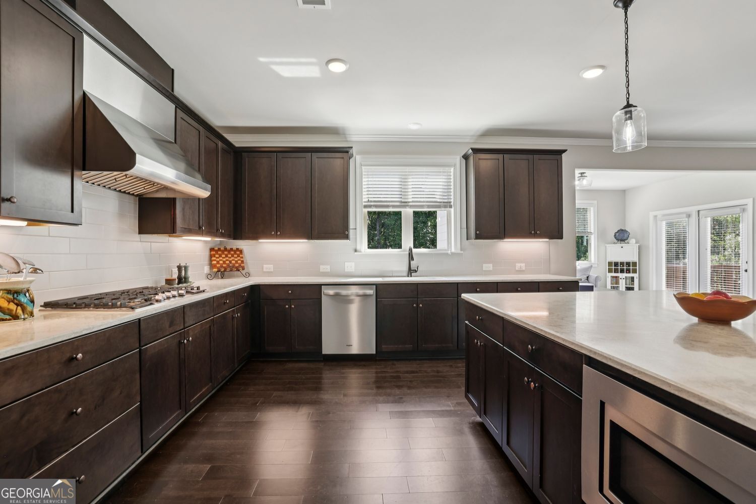 Longstreet Manor - Residential
