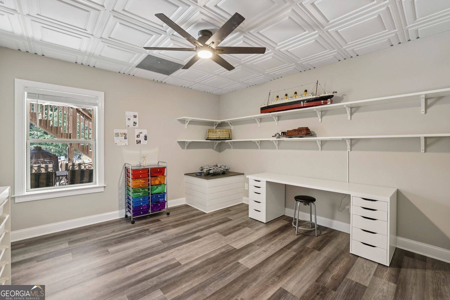 Longstreet Manor - Residential