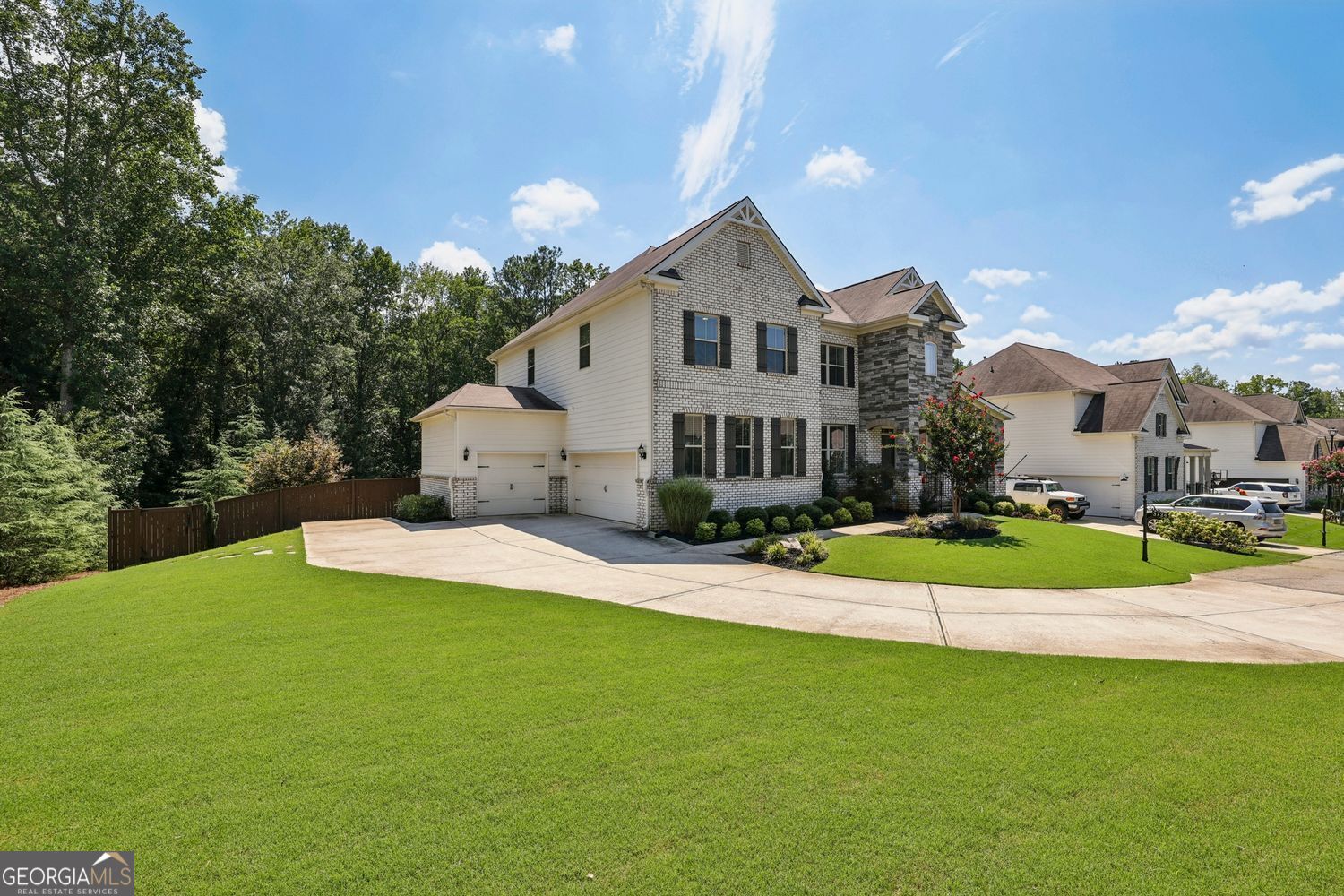 Longstreet Manor - Residential