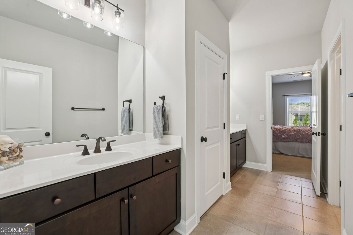 Longstreet Manor - Residential