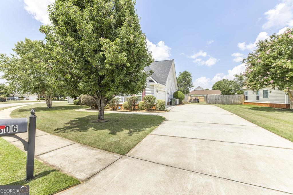 306 Lovorn CIR