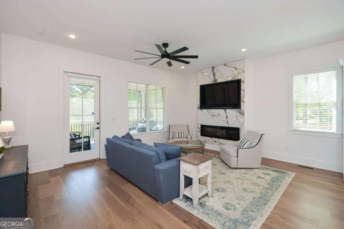 Creekside at East Piedmont - Residential