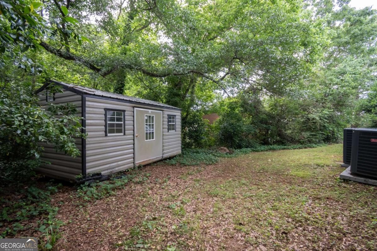 205 Pineview DR