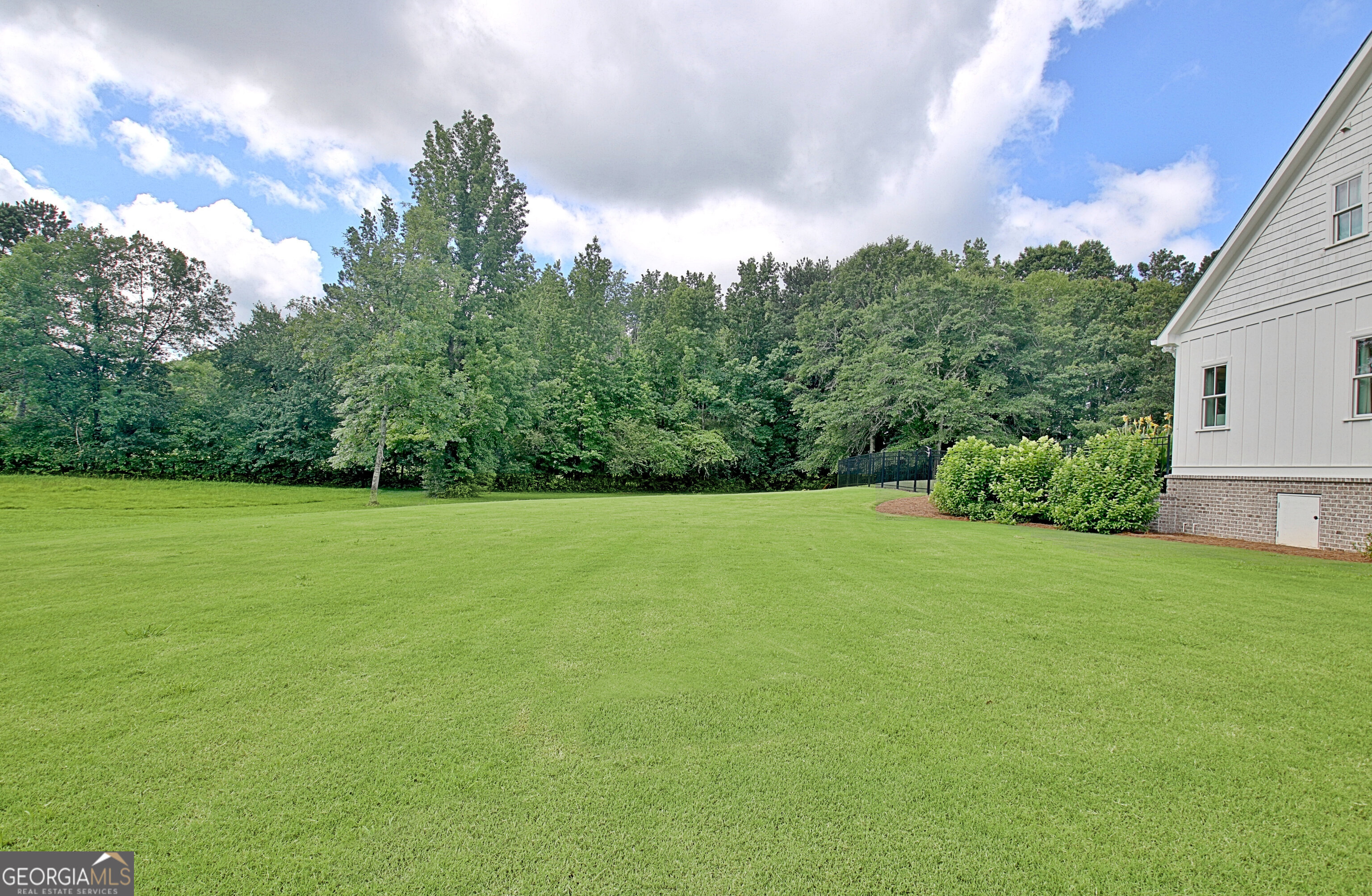 Sharpsburg, Georgia 30277, United States, 4 Bedrooms Bedrooms, ,5 BathroomsBathrooms,Residential,Active,155237