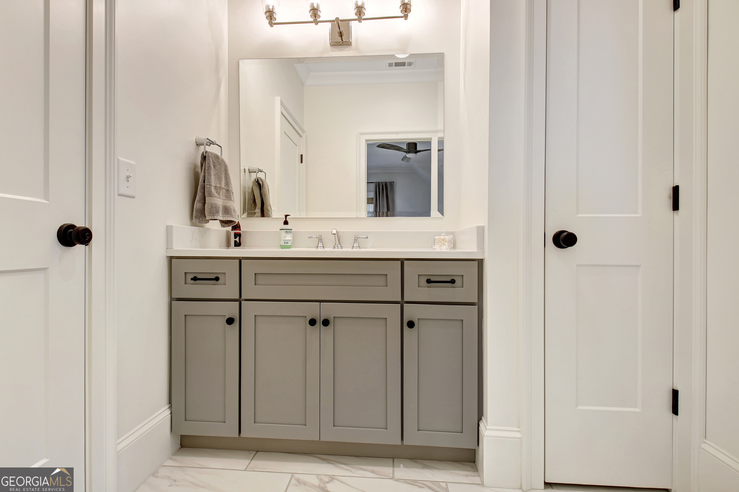 Sharpsburg, Georgia 30277, United States, 4 Bedrooms Bedrooms, ,5 BathroomsBathrooms,Residential,Active,155237