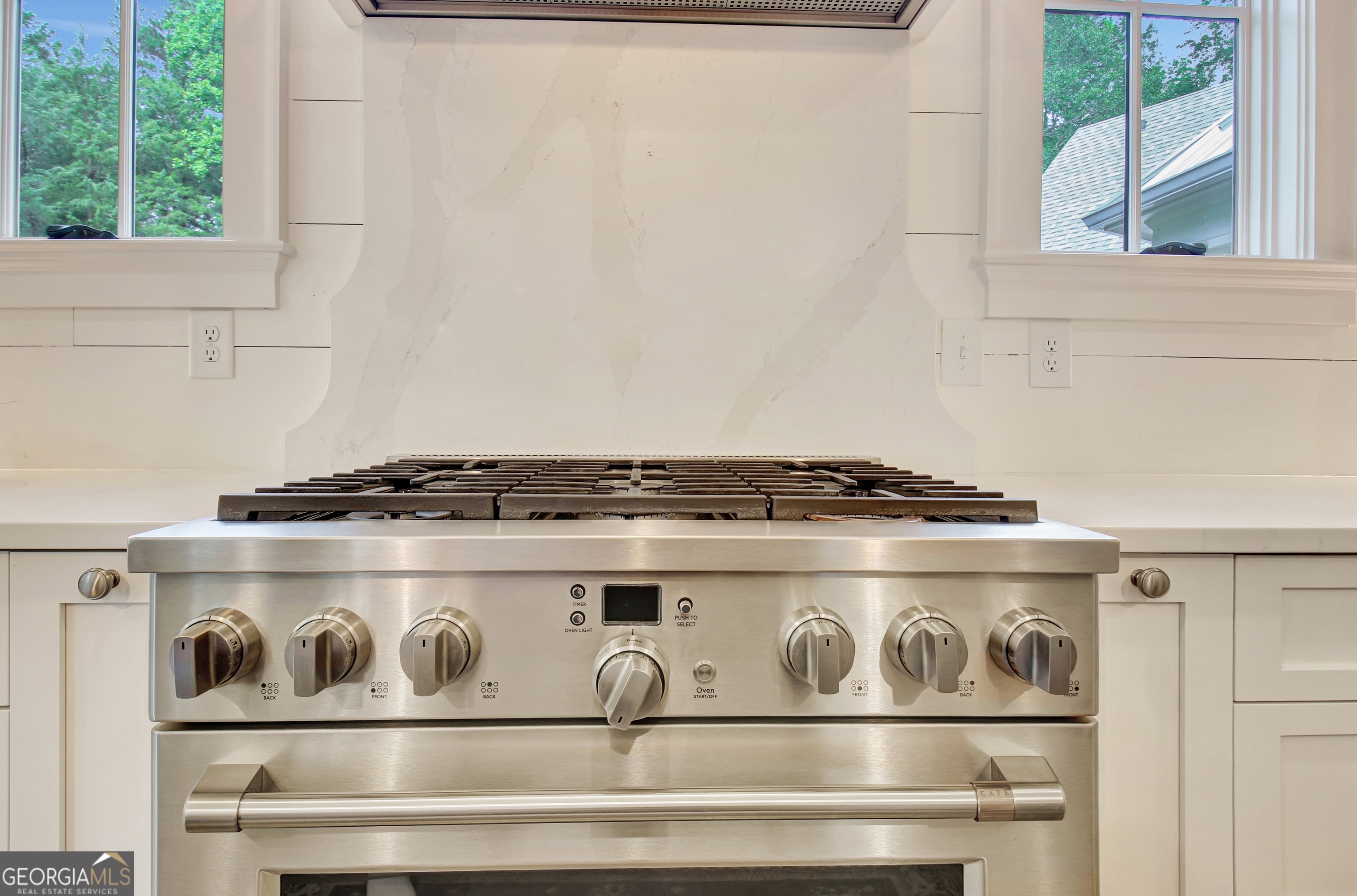 Sharpsburg, Georgia 30277, United States, 4 Bedrooms Bedrooms, ,5 BathroomsBathrooms,Residential,Active,155237