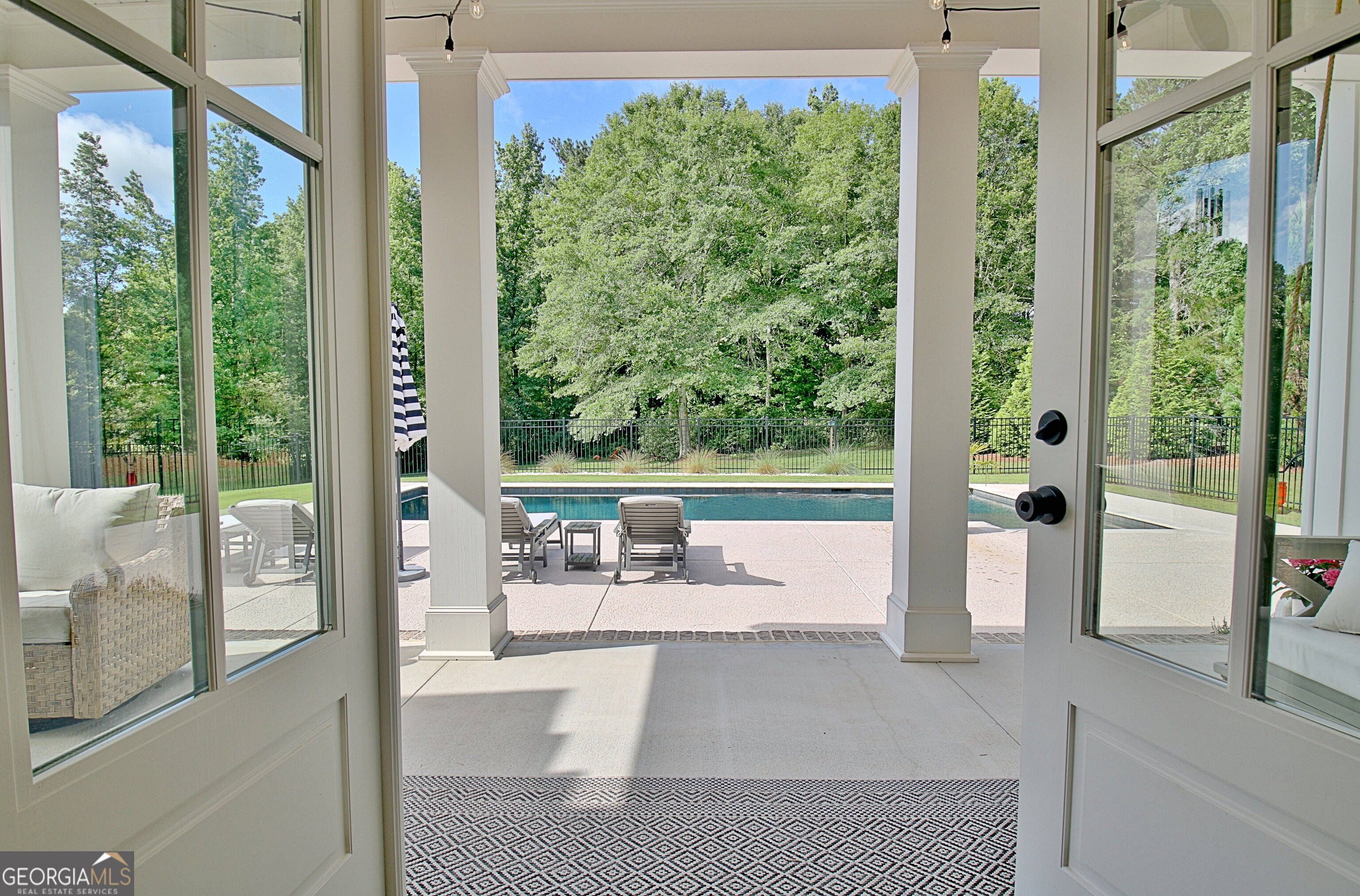 Sharpsburg, Georgia 30277, United States, 4 Bedrooms Bedrooms, ,5 BathroomsBathrooms,Residential,Active,155237