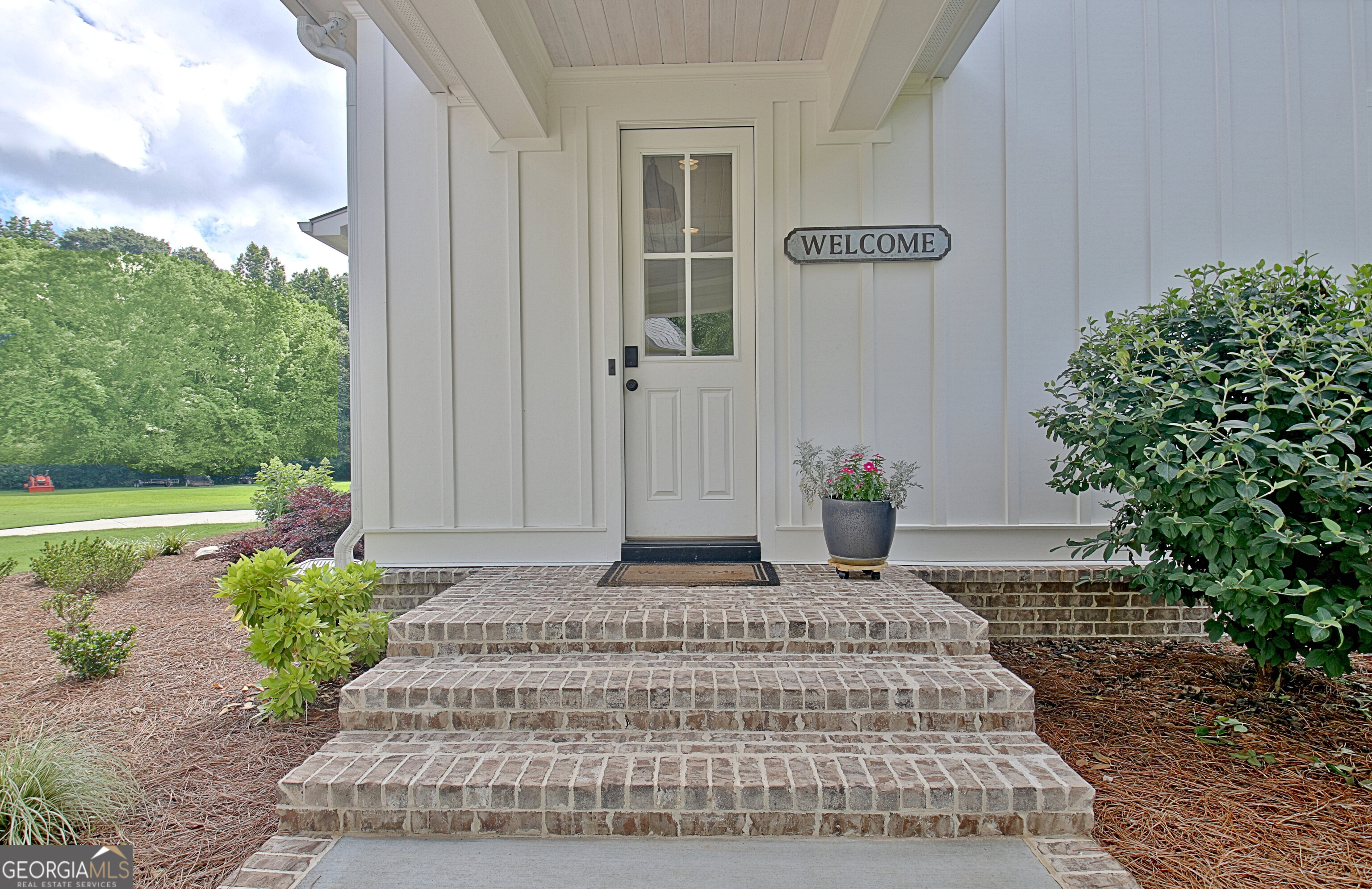 Sharpsburg, Georgia 30277, United States, 4 Bedrooms Bedrooms, ,5 BathroomsBathrooms,Residential,Active,155237