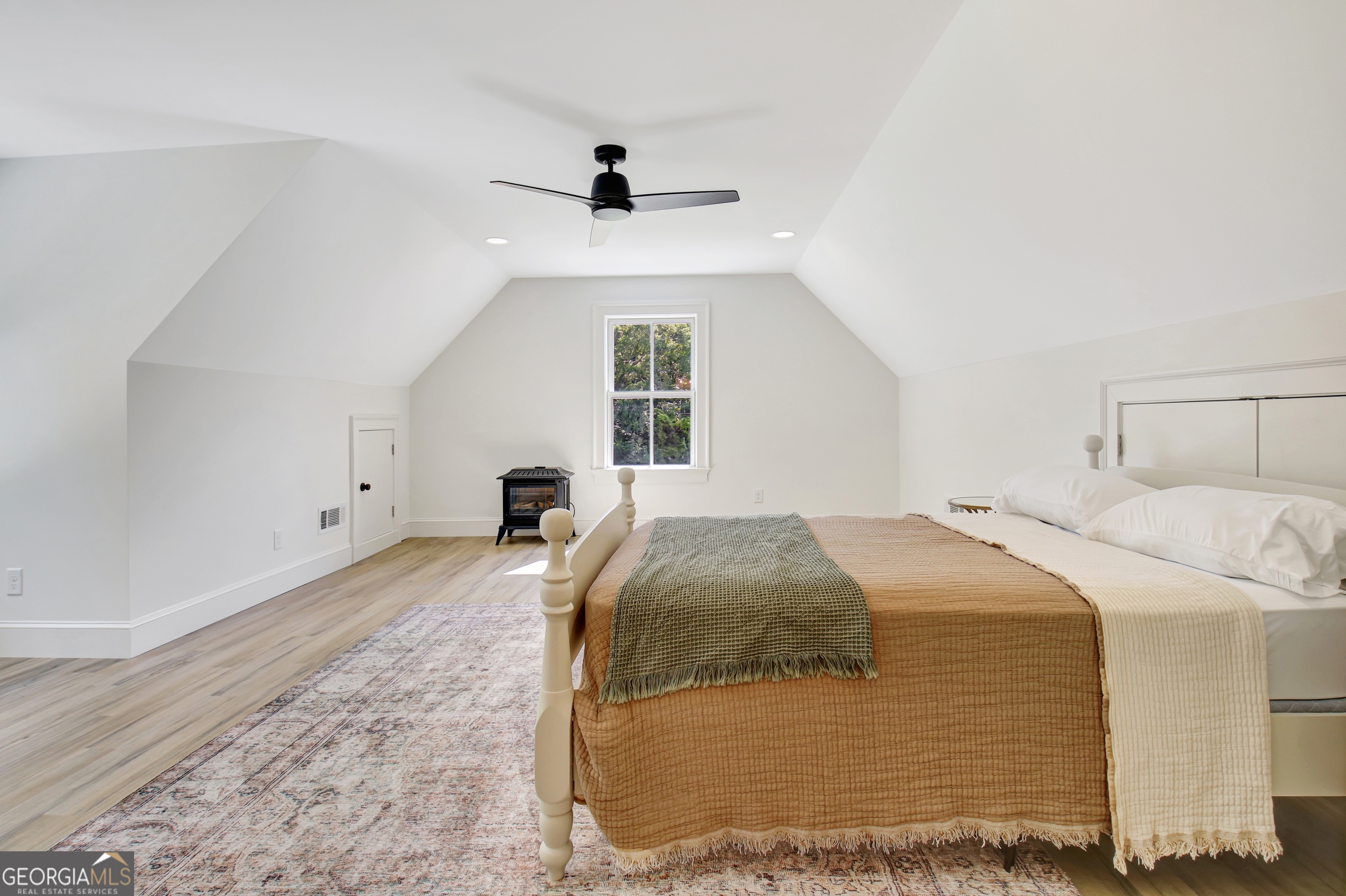 Sharpsburg, Georgia 30277, United States, 4 Bedrooms Bedrooms, ,5 BathroomsBathrooms,Residential,Active,155237