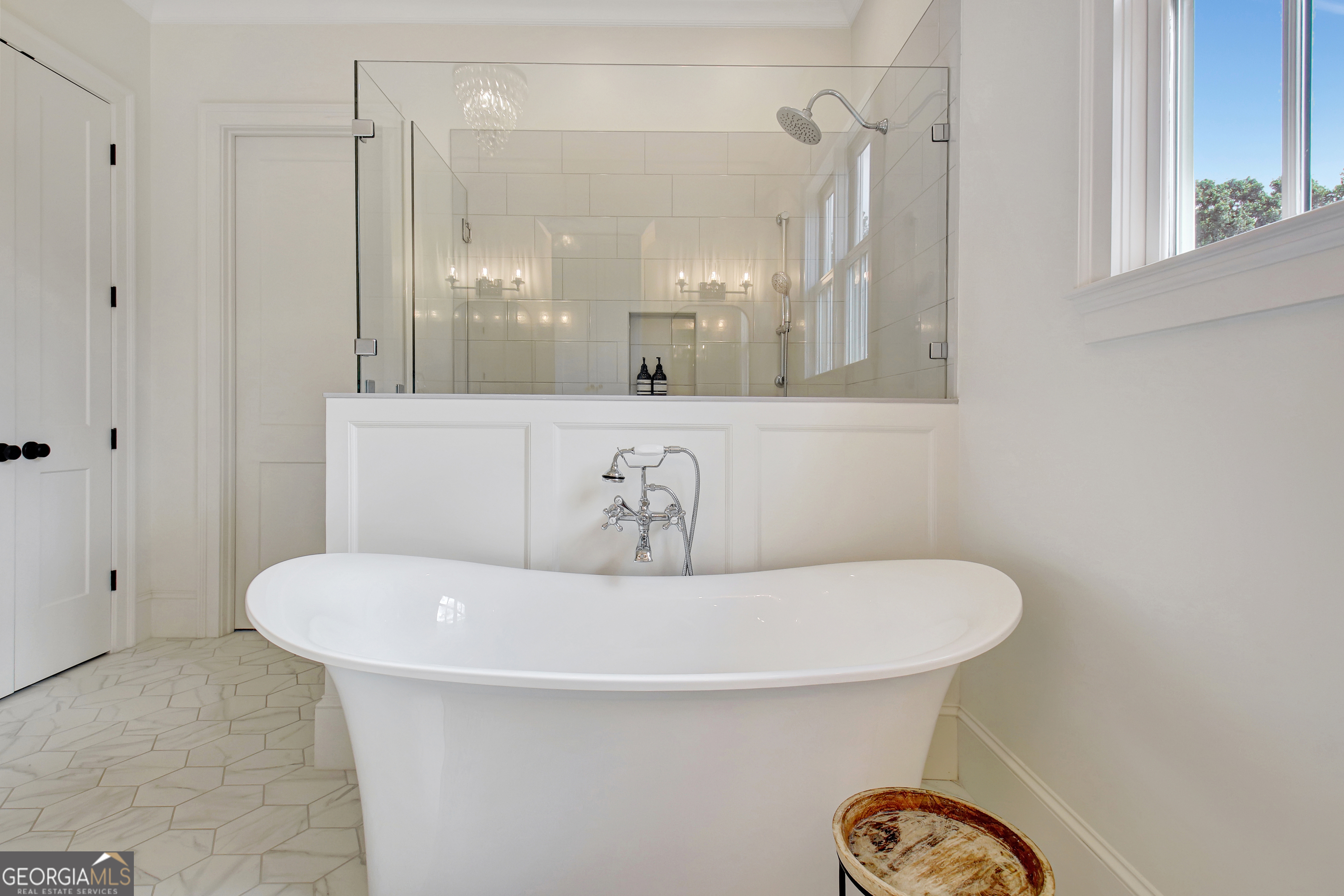 Sharpsburg, Georgia 30277, United States, 4 Bedrooms Bedrooms, ,5 BathroomsBathrooms,Residential,Active,155237