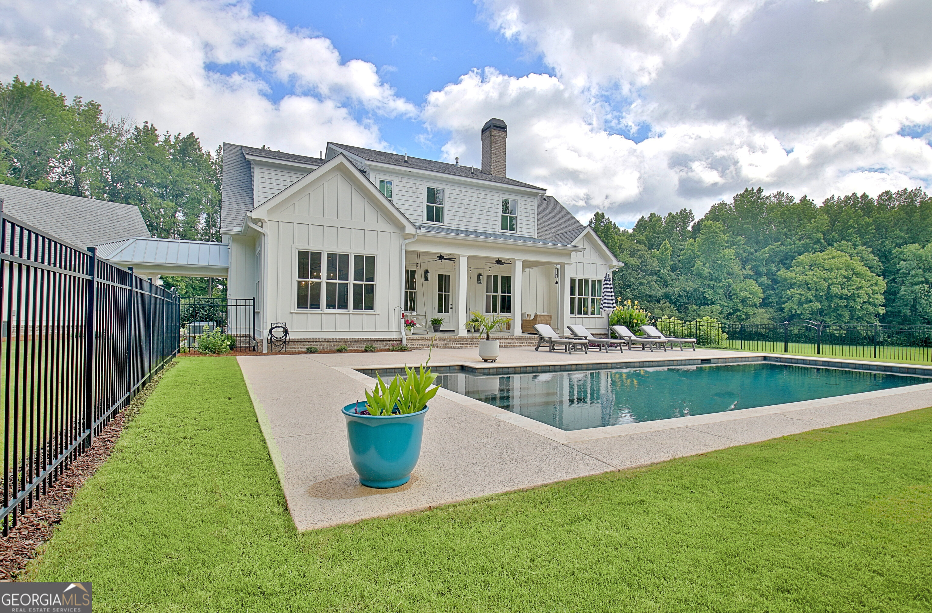 Sharpsburg, Georgia 30277, United States, 4 Bedrooms Bedrooms, ,5 BathroomsBathrooms,Residential,Active,155237