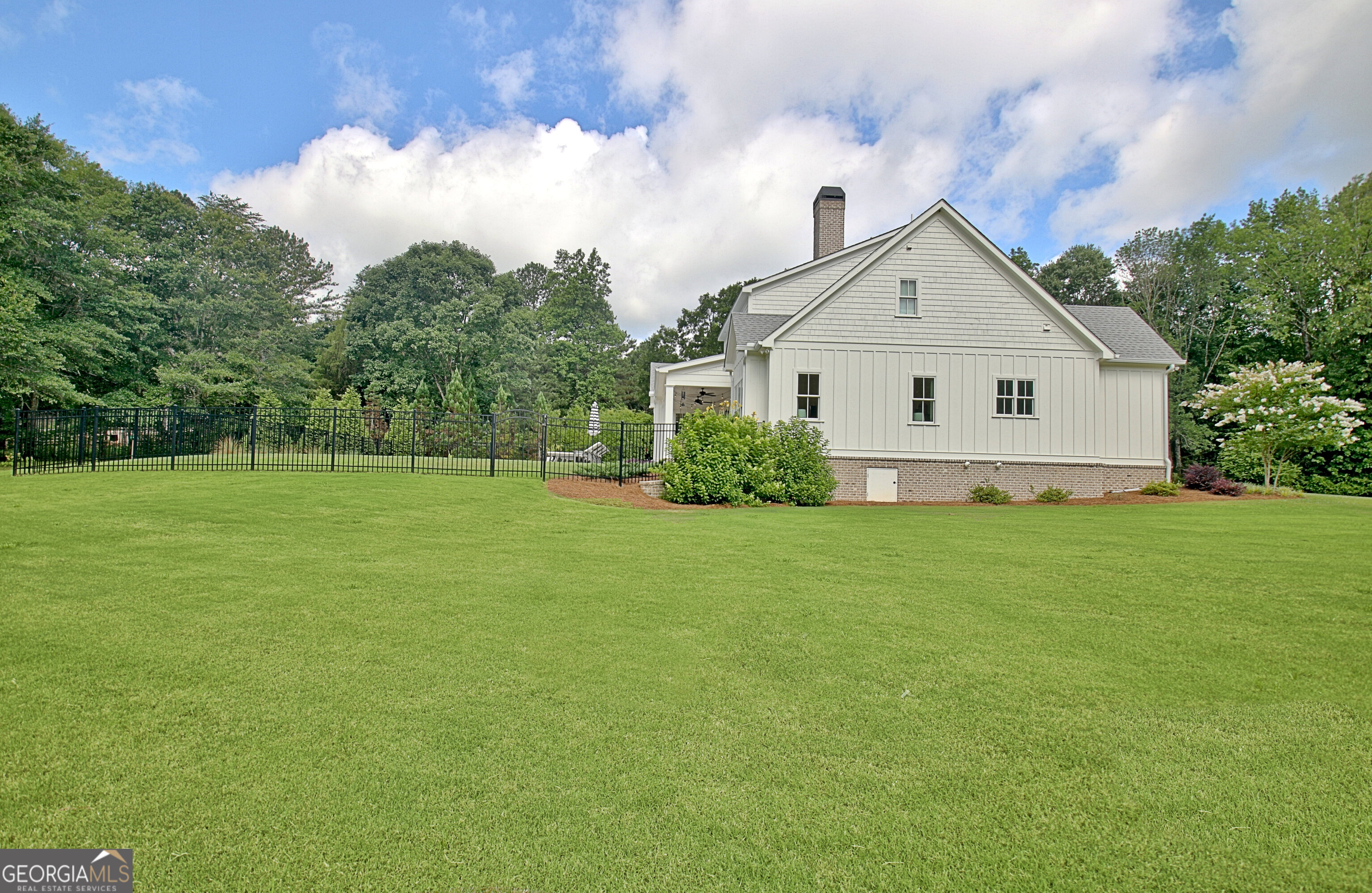 Sharpsburg, Georgia 30277, United States, 4 Bedrooms Bedrooms, ,5 BathroomsBathrooms,Residential,Active,155237