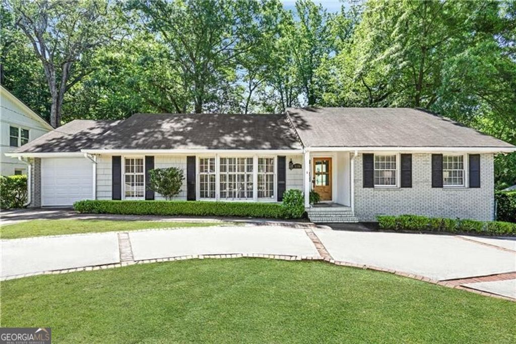 Photo of 2509 Sharondale Drive NE, Atlanta, GA 30305 (MLS # 10758664)
