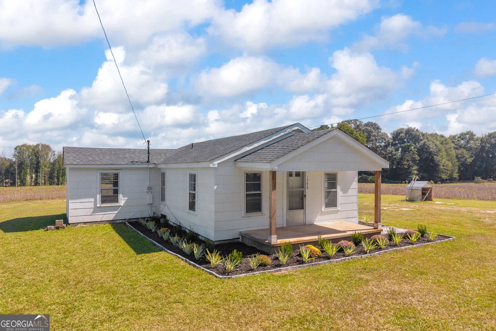 Photo of 1398 Mt Hebron Road, Hartwell, GA 30643 (MLS # 10861725)