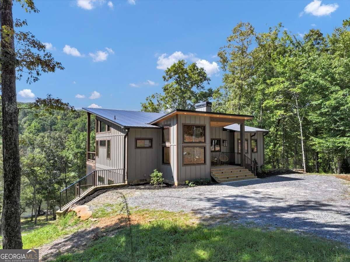 161 River Rock LN