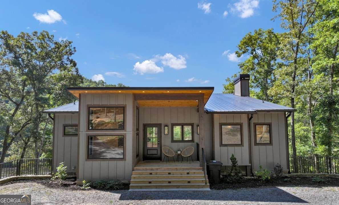 161 River Rock LN