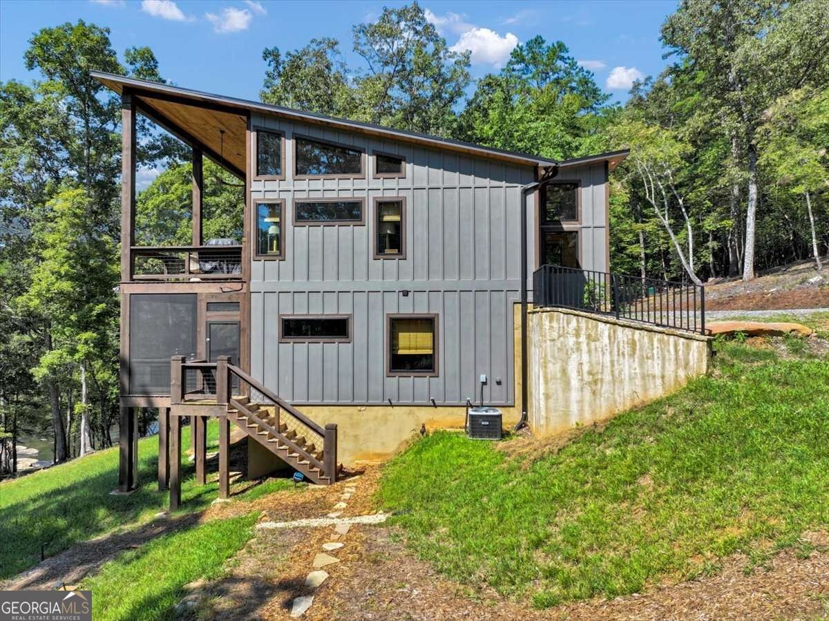 161 River Rock LN