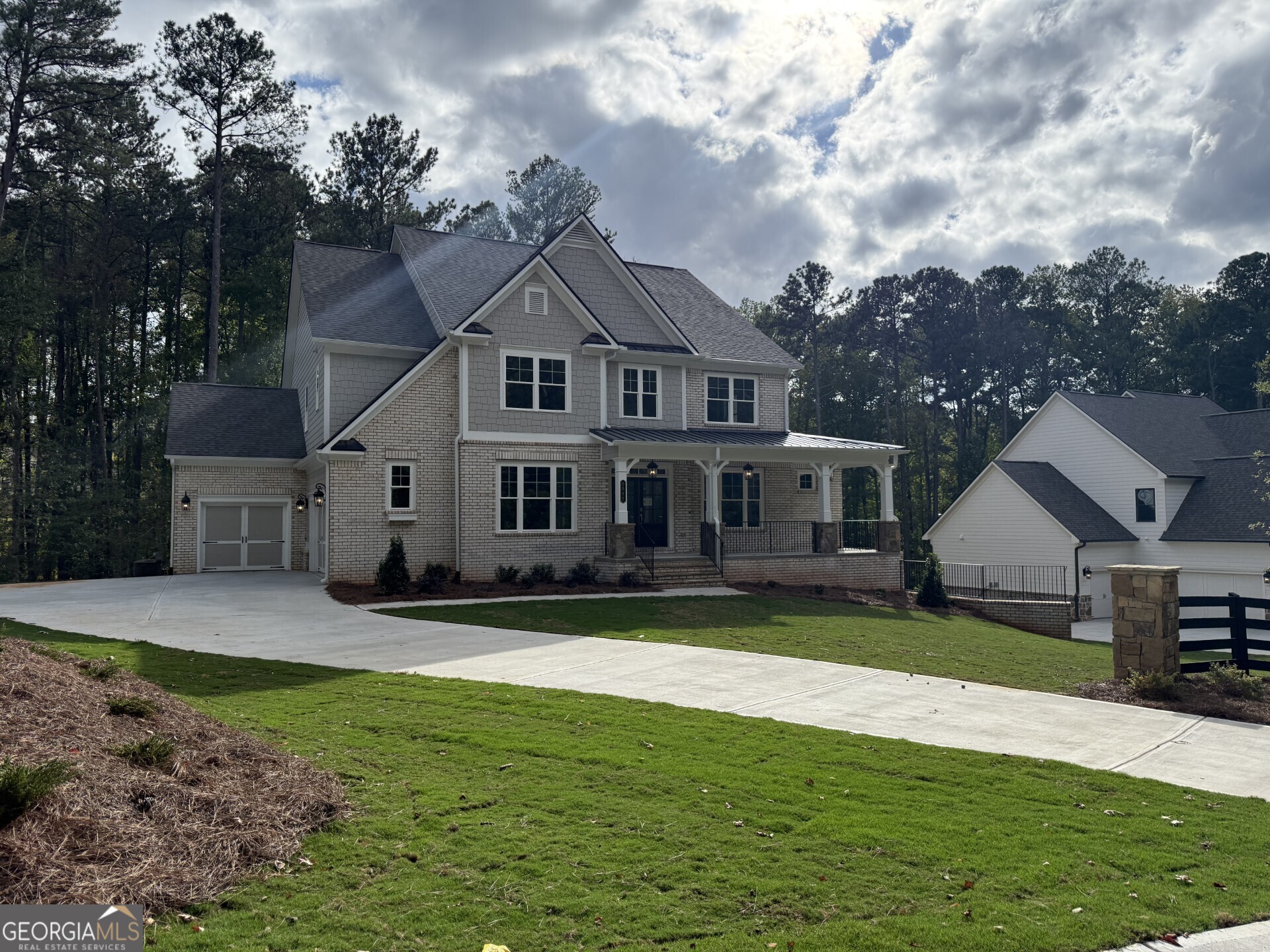 5885 Fords RD